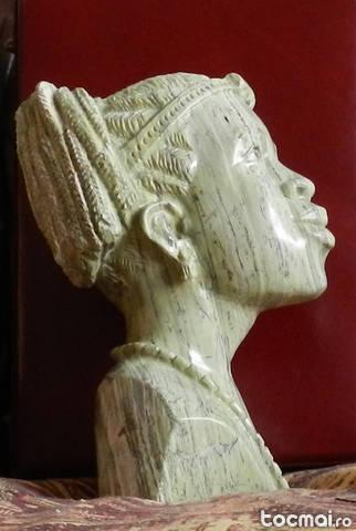 bust afro/ Sculptura in piatra