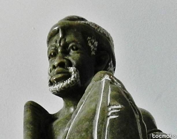Sculptura in piatra - luptator - arta africana