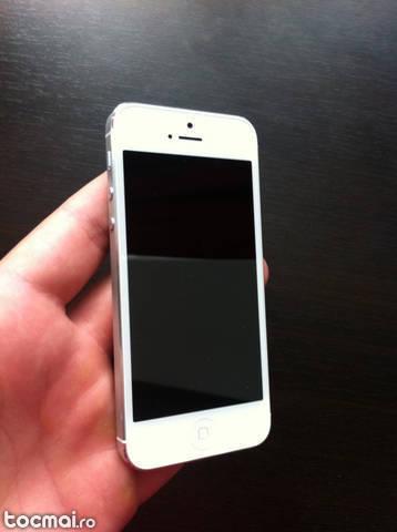IPhone 5 16GB alb In Stare Buna in Orice Rete