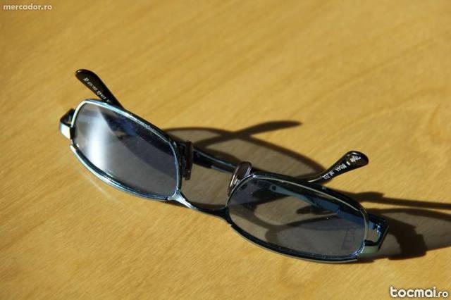 Ochelari de soare cu rama si lentila albastra