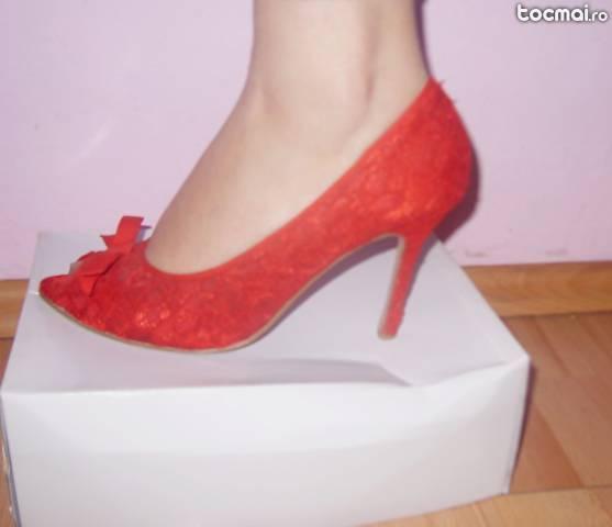 Pantofi dama de culoare rosie