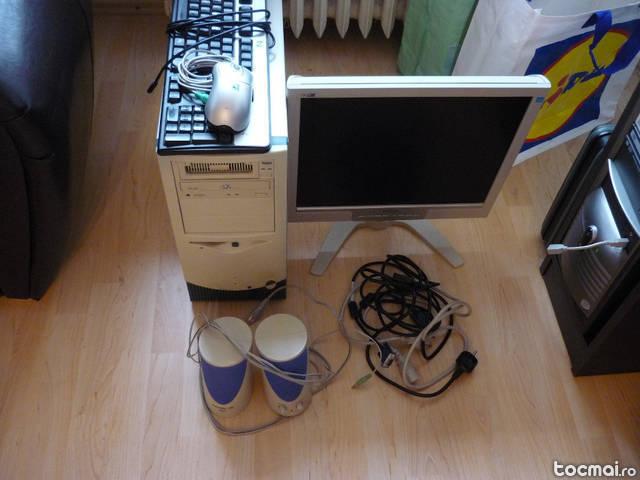 Sistem desktop + lcd 19inch bonus tastatura, mouse, boxe!