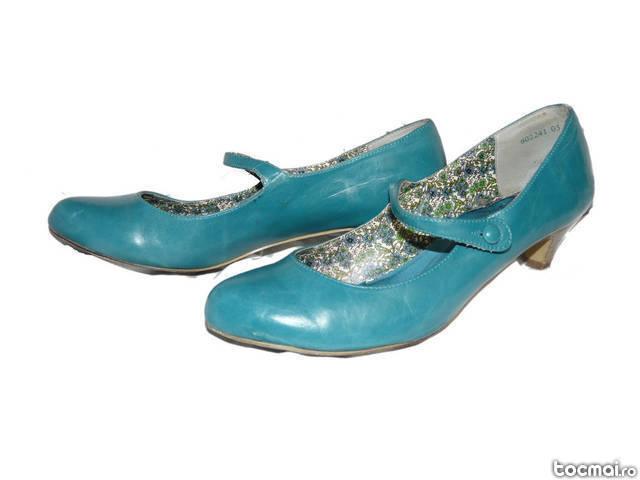 Pantofi chic, de piele, turcoaz - retro 1970's