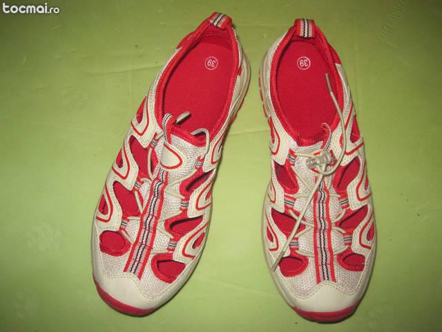 Pantofi sport (adidasi) pentru alergare si sala nr 39