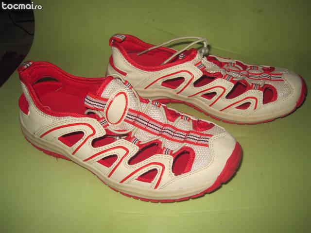 Pantofi sport (adidasi) pentru alergare si sala nr 39