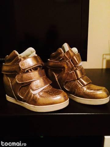 Pantofi sport gold