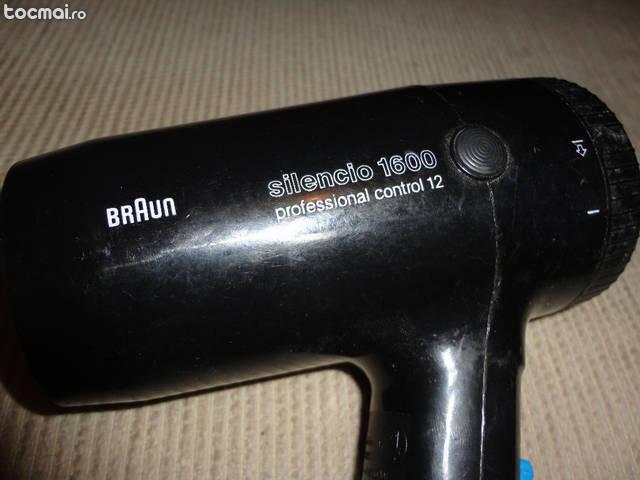 Usacator de par Profesional Braun 1600W