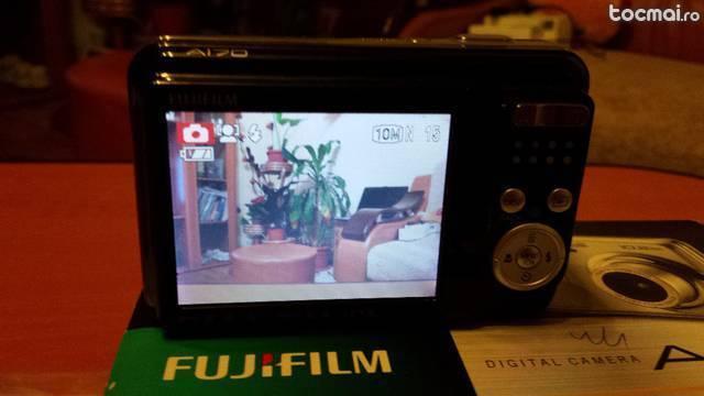 Aparat foto Fujifilm, 10, 2 megapixeli