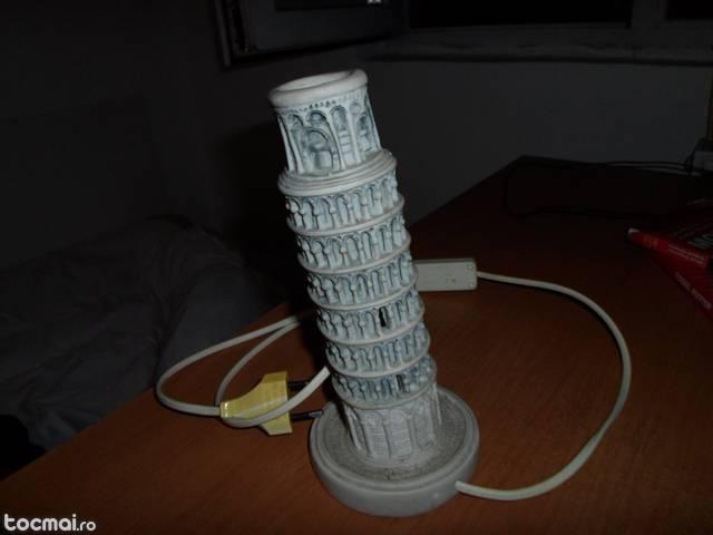 Veioza Turnul din Pisa