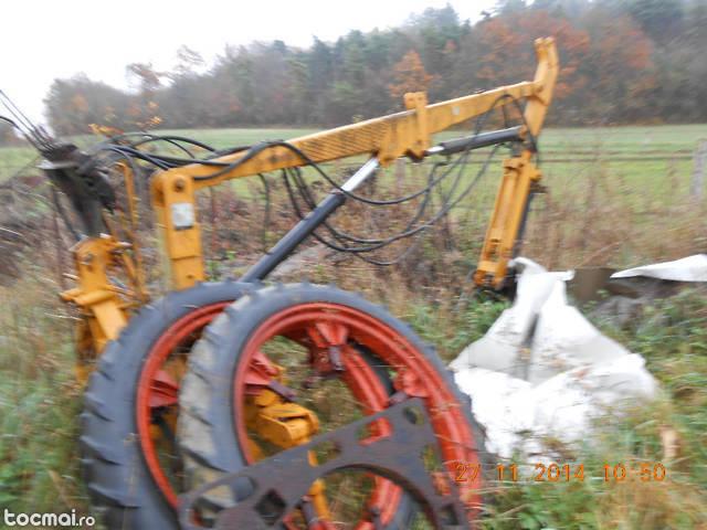 Excav de atasat la tractor