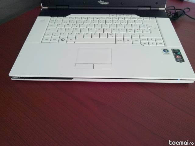 Laptop Fujitsu/ Dual core/ 4 giga ram/ Hdd 320/ Ati radeon