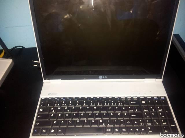 Laptop Lg E500