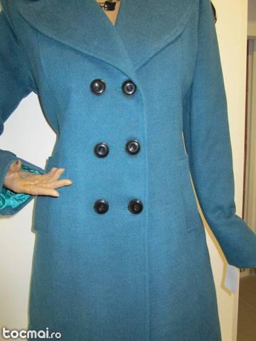 Palton dama albastru- p 2- productie romaneasca