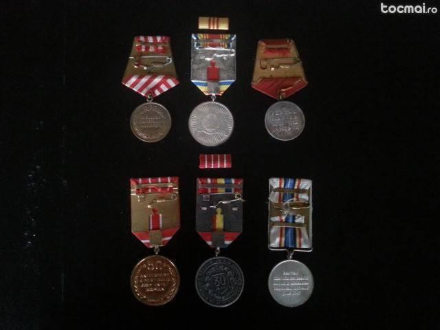 Lot medalii perioada comunista - 15 piese