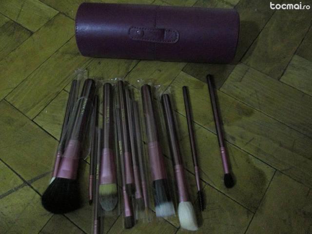 Tub 13 pensule machiaj 13 pensule make- up powder blush