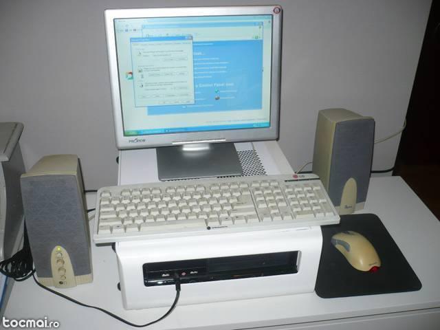calculator PC, monitor, boxe Genius, tastatura+ mouse