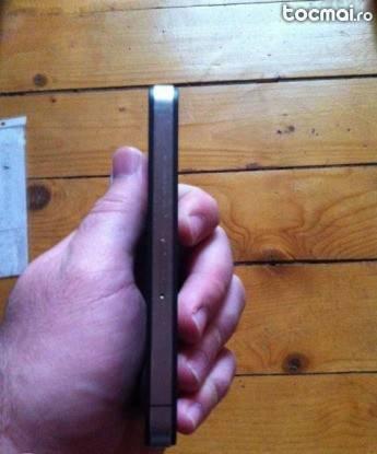 iPhone 4 de 16 GB, neverlocked, negru (black), stare buna !
