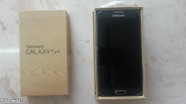 Samsung Galaxy S4 full box