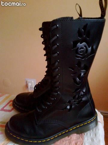 Bocanci Dr. Martens