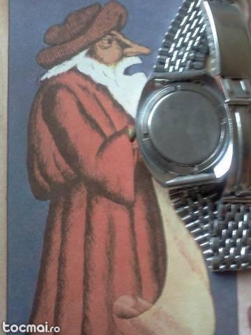 Ceas vechi, cu data, marca poljot sovietic