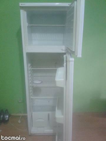 frigider +congelator Indesit