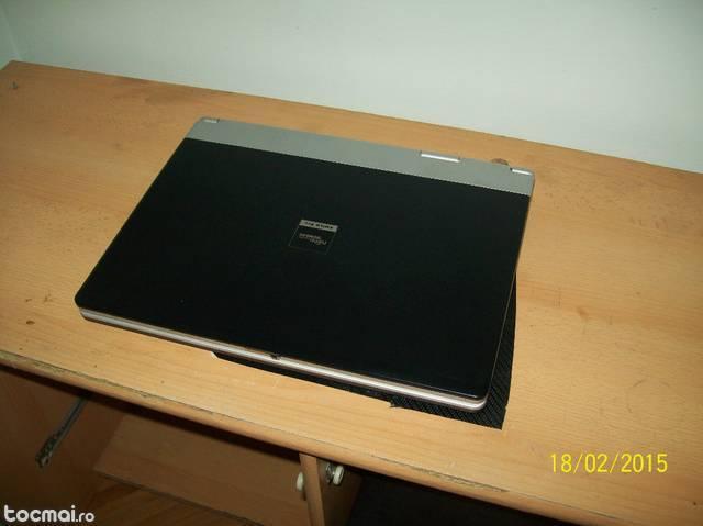 Laptop Fujitsu bun