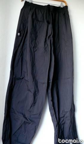 Pantaloni sport Adidas foarte largi