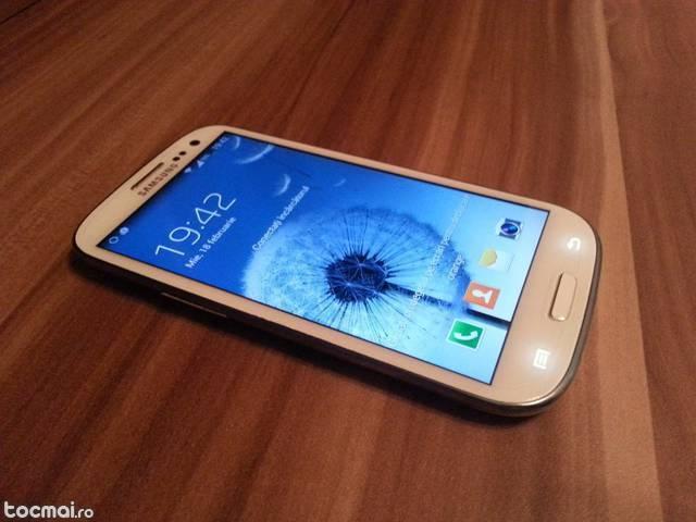 Samsung Galaxy S3 la cutie cu accesorii si garantie