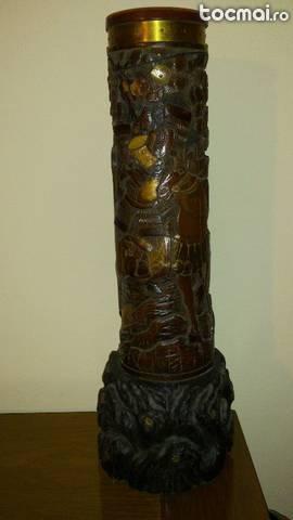 Vaza din lemn nobil sculpatat