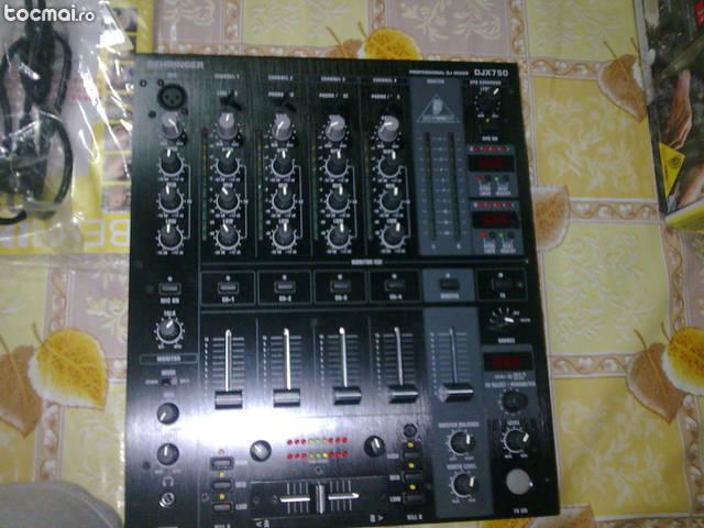 Mixer behringer djx 750