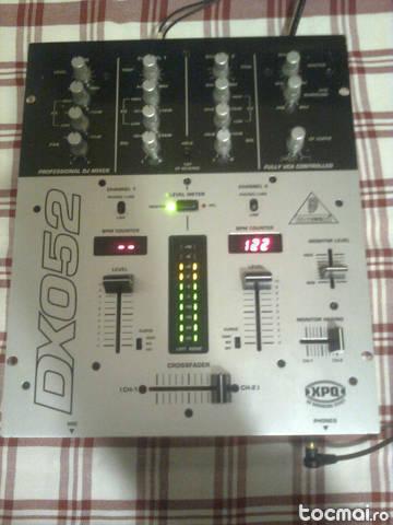 Mixer Behringer DX052