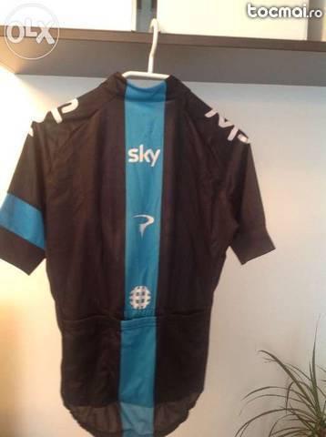 Tricou barbati ciclism marca SKY pro cycling by Rapha.