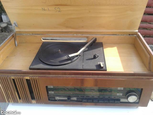 Radio vechi cu picap .