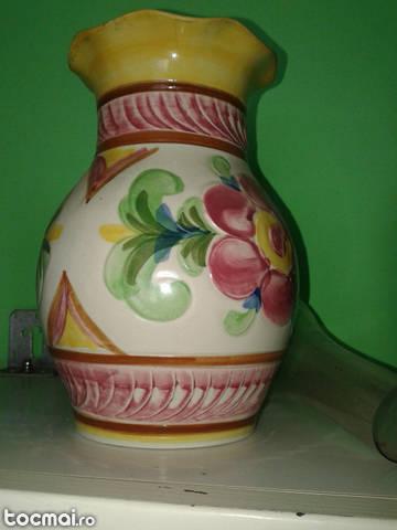 vaza ceramica pictata .