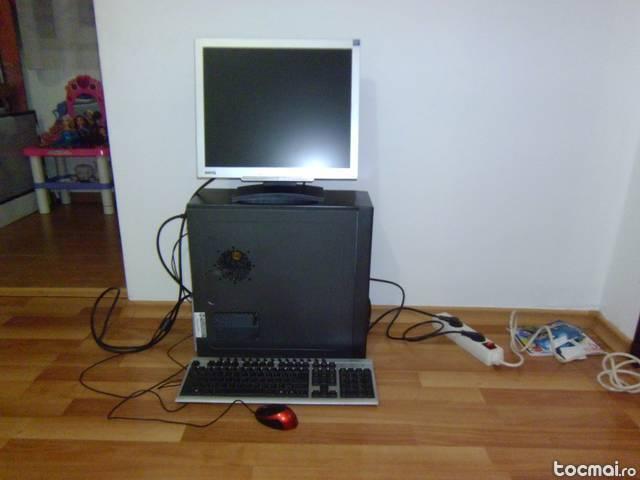 calculator, monitor, tastatura si mouse