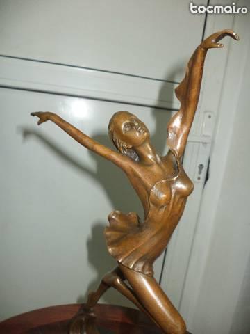 Statueta mare piesa superba din bronz masiv