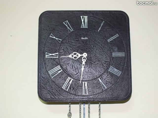 ceas ZENTRA de perete cu pendul si greutati