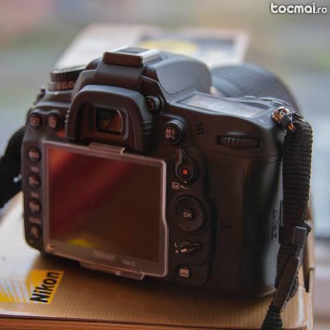Body Nikon D7000 + obiectiv 18- 140 DX VR