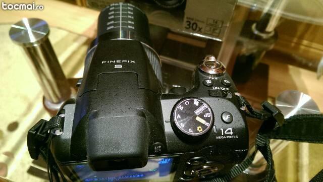 Camera foto- video fujifilm s4000