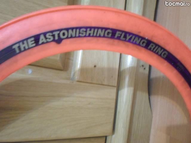 Flying ring (frisbee)