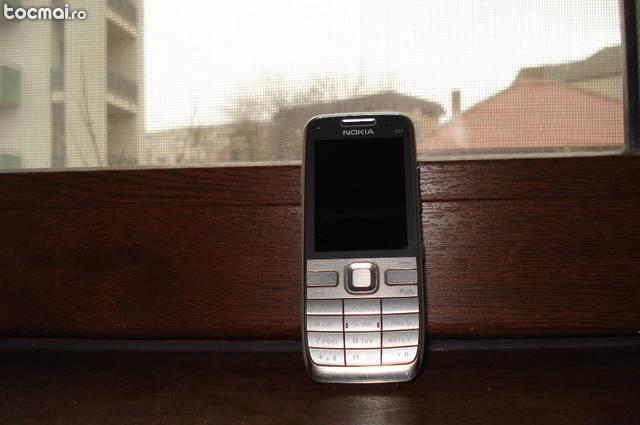 Nokia e52 silver