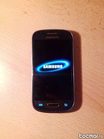 Samsung Galaxy S3 mini I8200 8GB Blue + Flip cover + folie