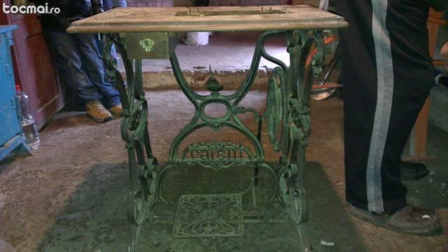 Masina de cusut foarte veche patent