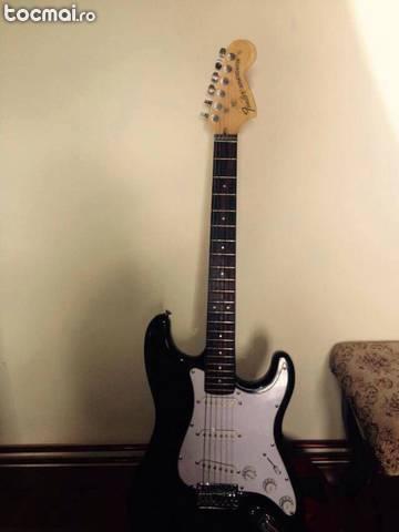 Fender Stratocaster- Negru/ Alb