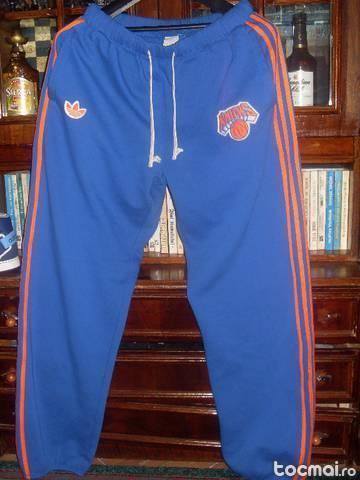 Pantaloni adidas Originals New york Knicks Marimea L