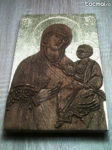 Fecioara Maria cu Pruncul Iisus - icoana sculptata