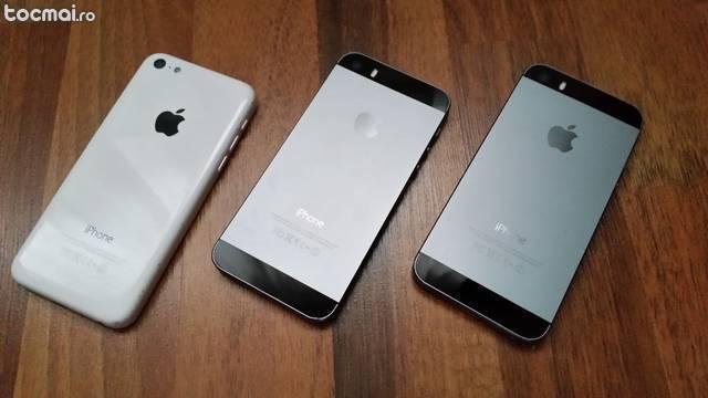 iPhone 5s alb- negru codate