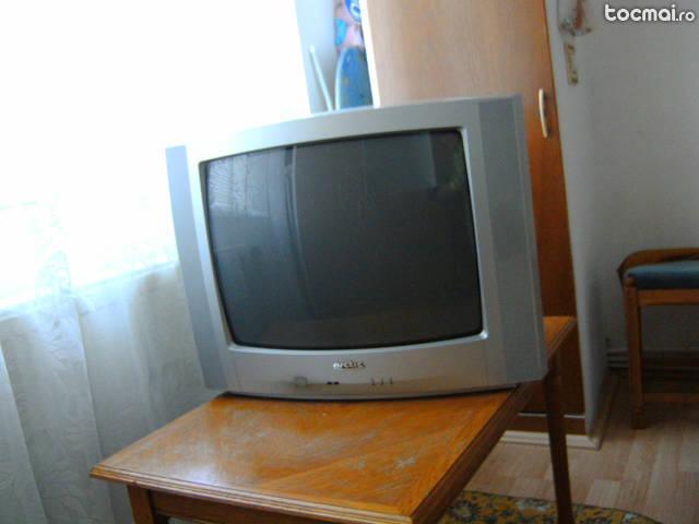 televizor color arctic cu diagonala de 50cm