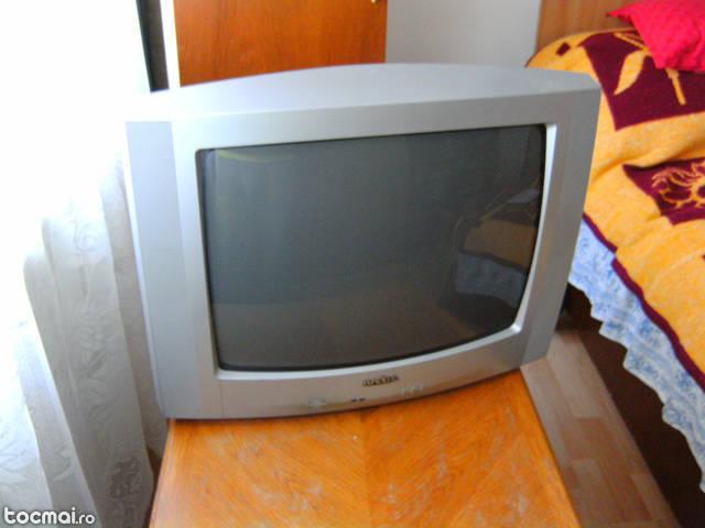 televizor color arctic cu diagonala de 50cm