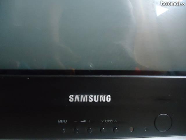 Televizor color Samsung cu tub.